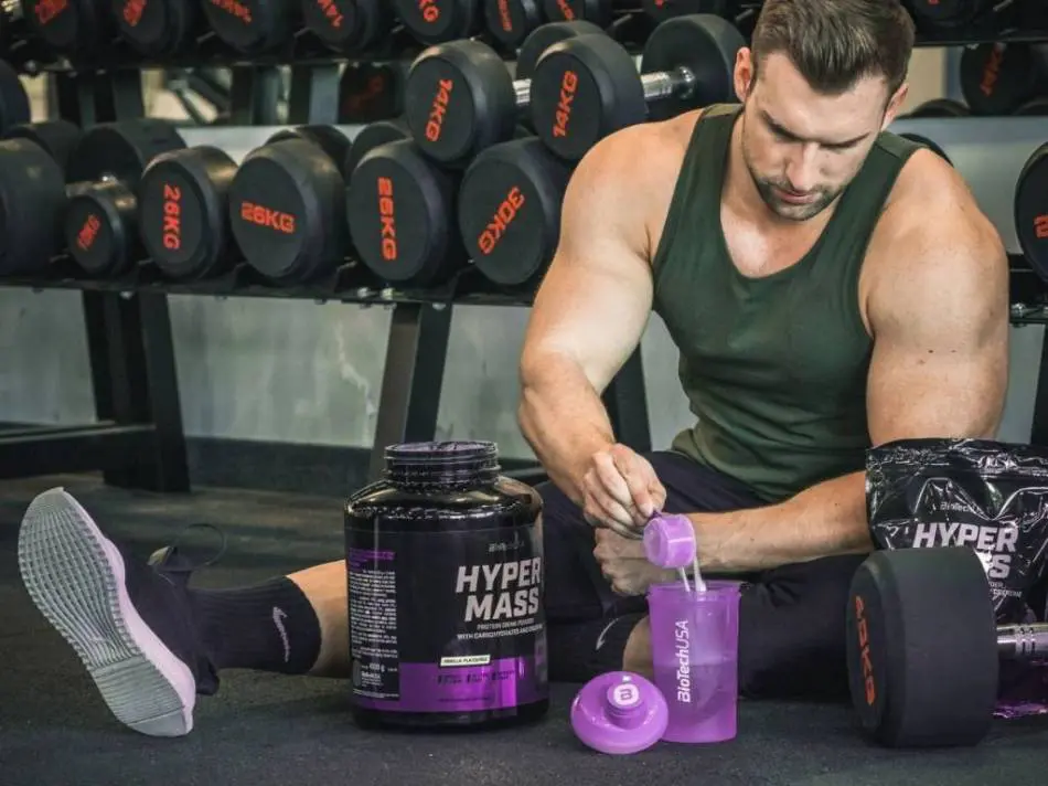 Hyper Mass te ayudará a aumentar tu peso corporal y a regenerar la musculatura después de los entrenamientos. 