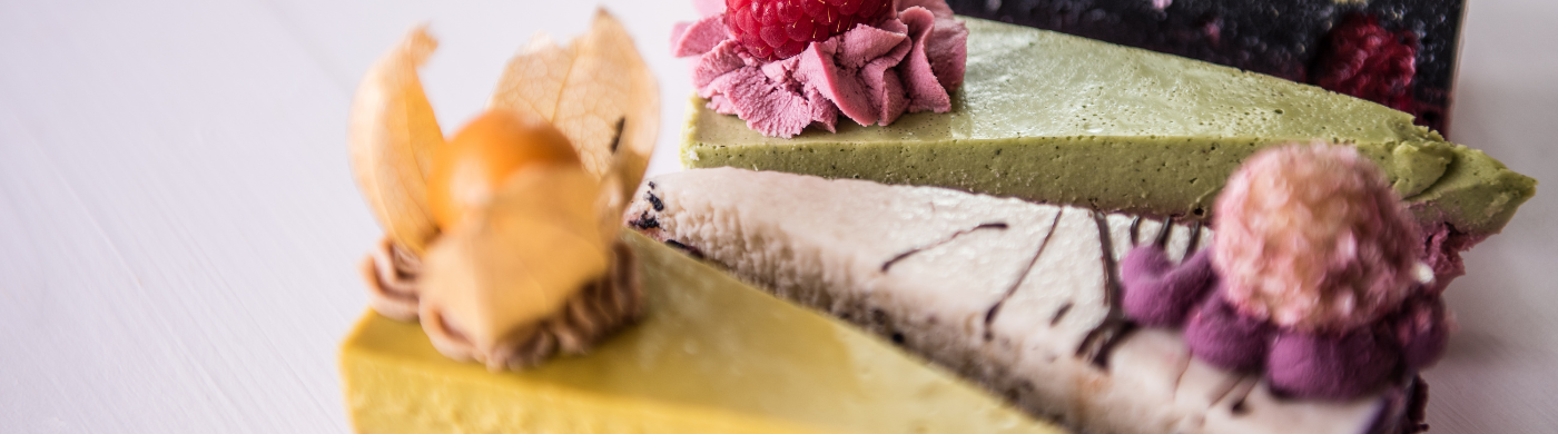 Bizcocho vegano esponjoso con suplementos veganos de BioTechUSA